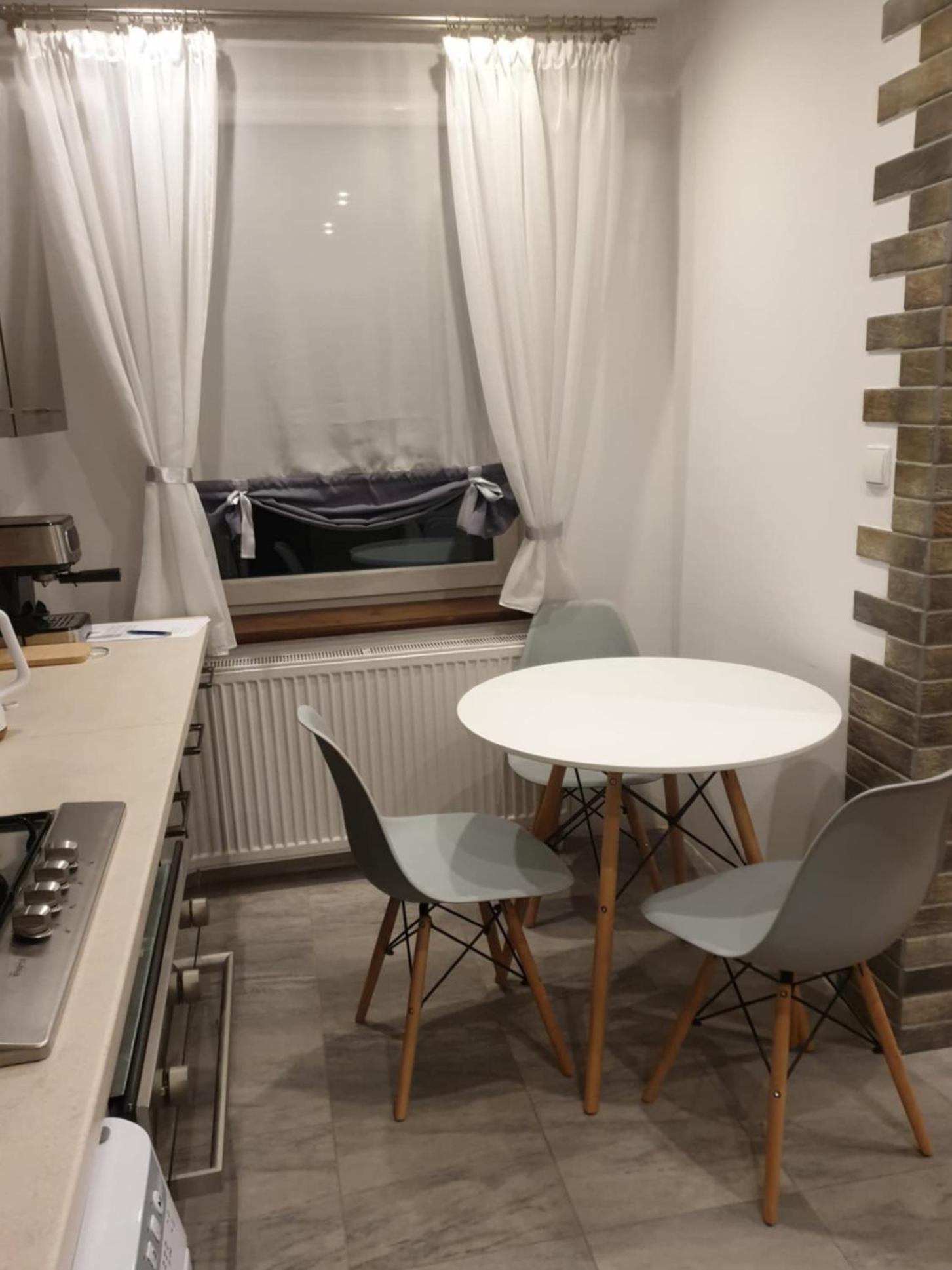 Lucy's Place Apartment *